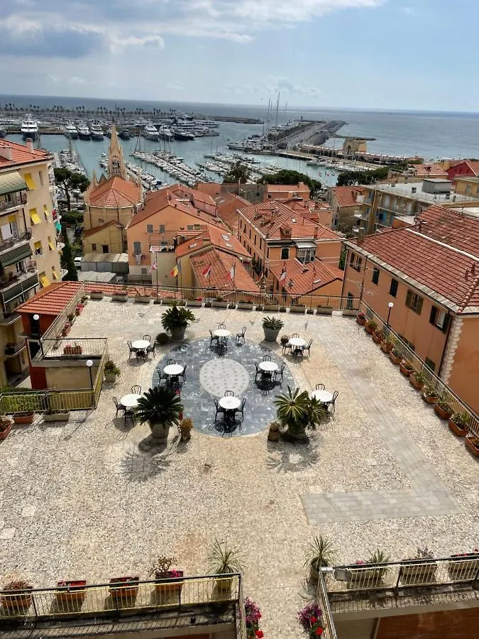 Hotel Robinia Imperia