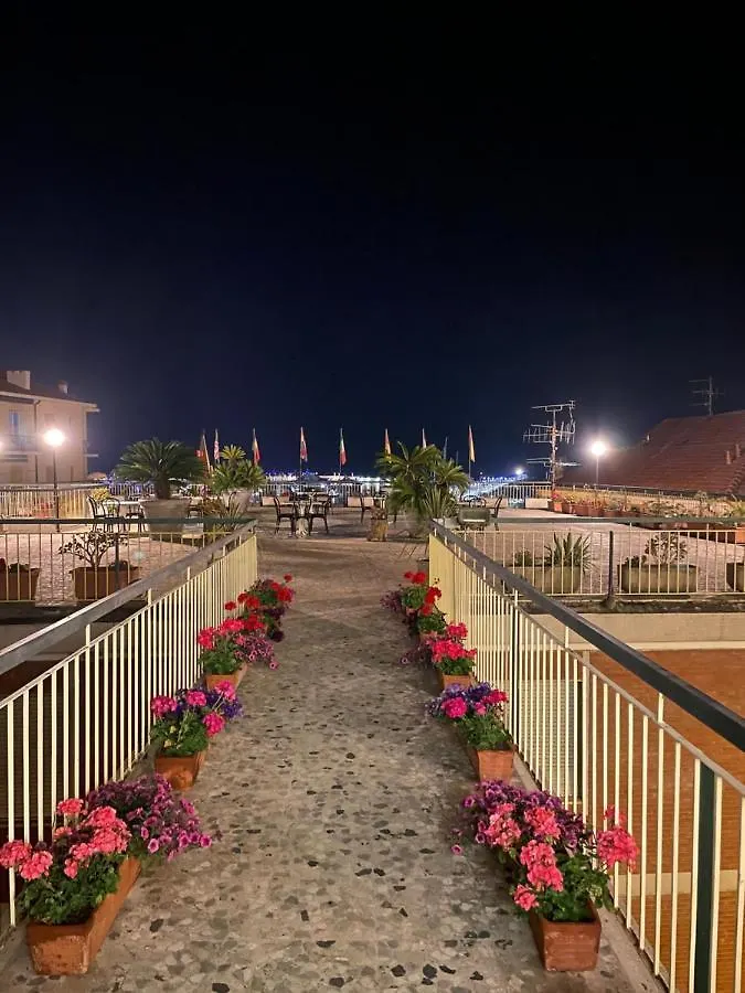 Hotel Robinia Imperia
