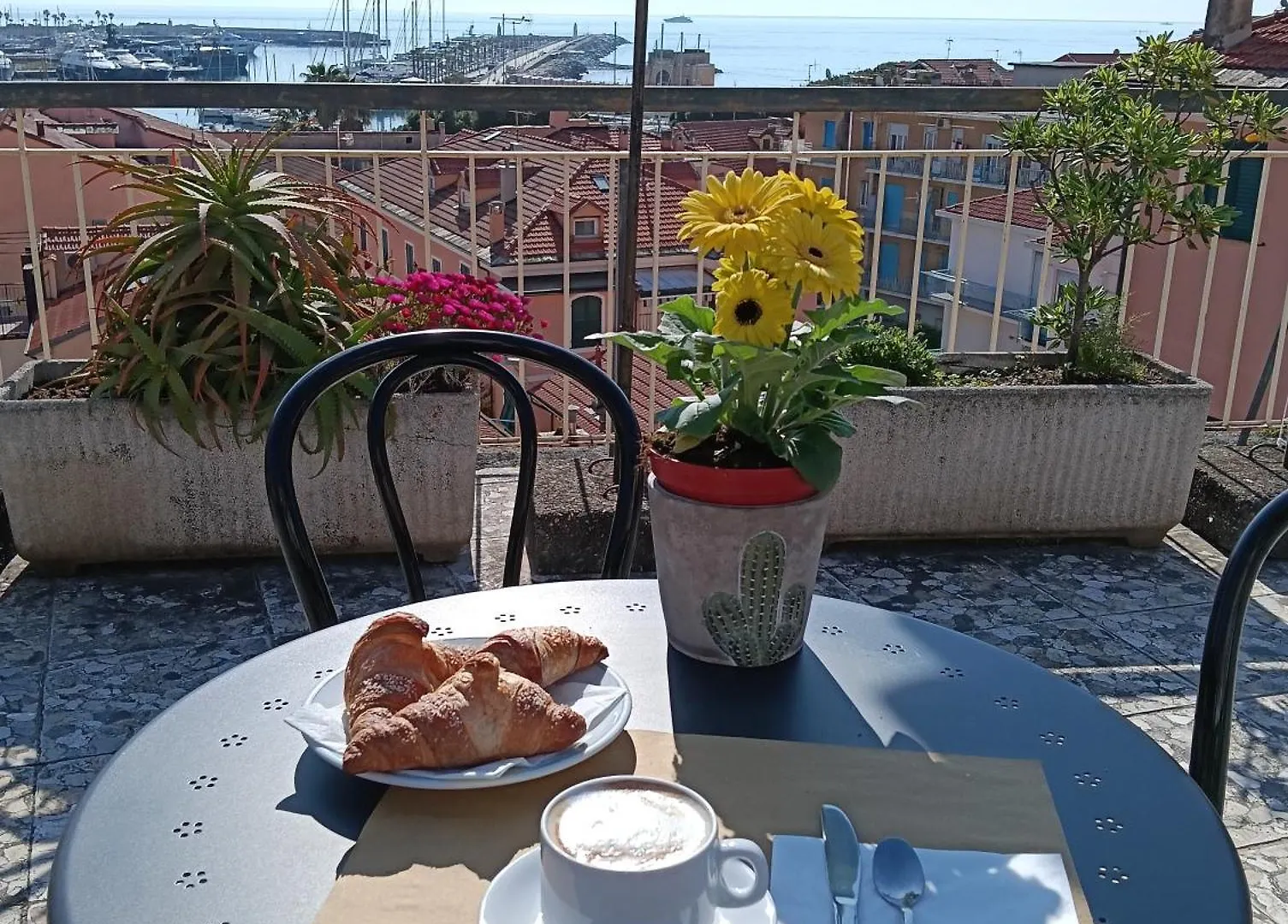 Hotel Robinia Imperia