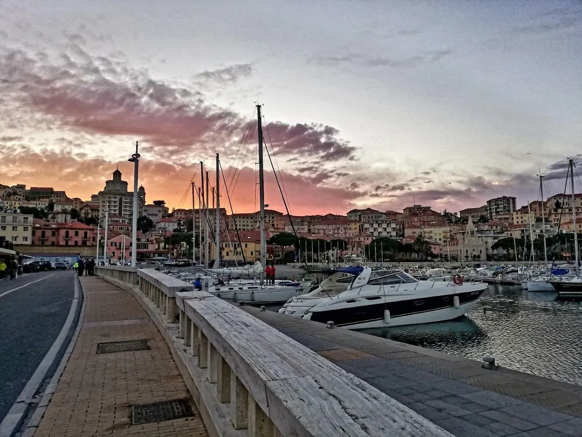 Hotel Robinia Imperia