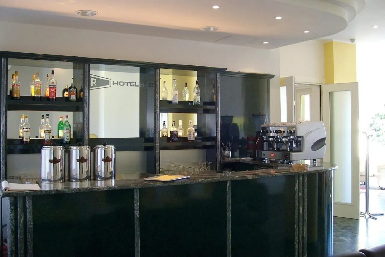 Hotel Robinia Imperia 3*,