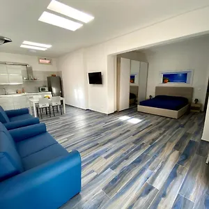 appartamenti-acquazzurra.it-tuscanyhotel.com/