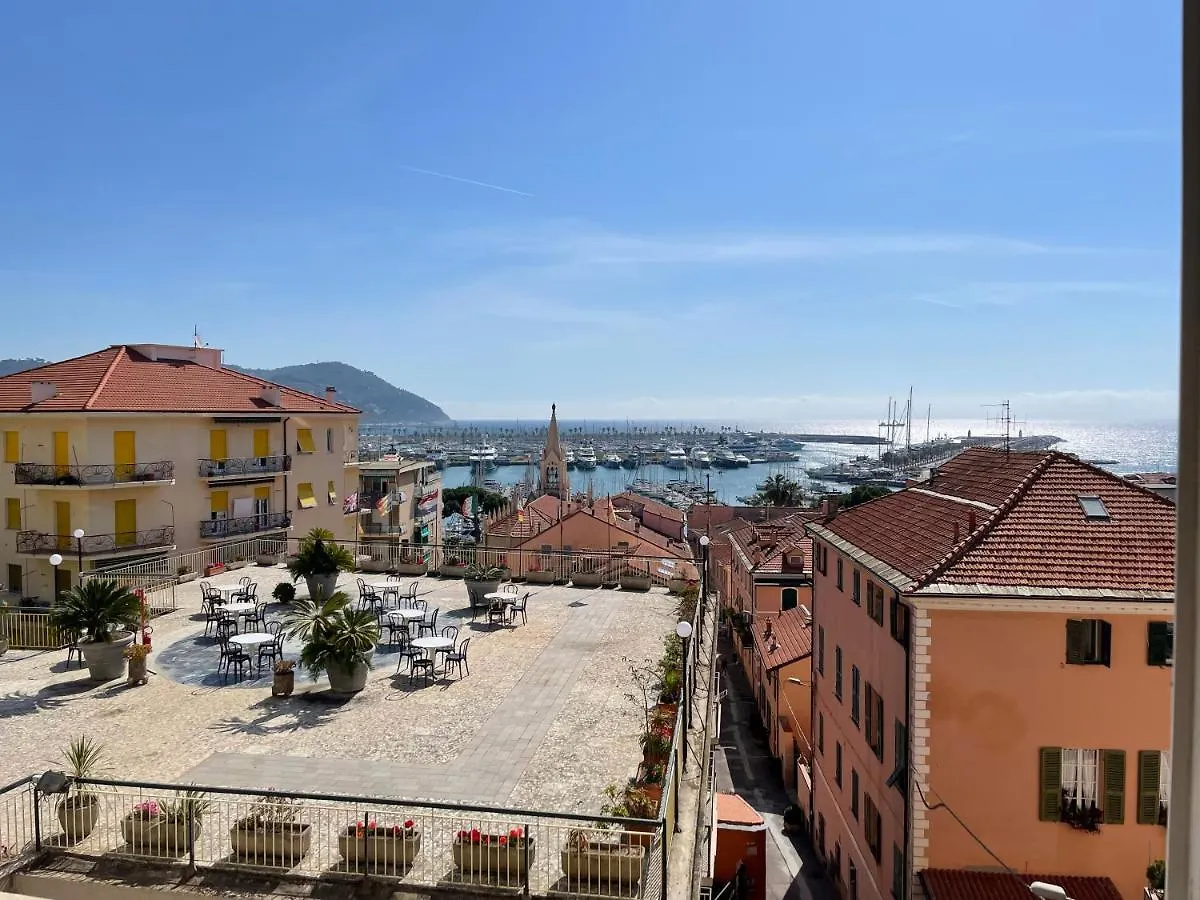 ***  Hotel Robinia Imperia Italia