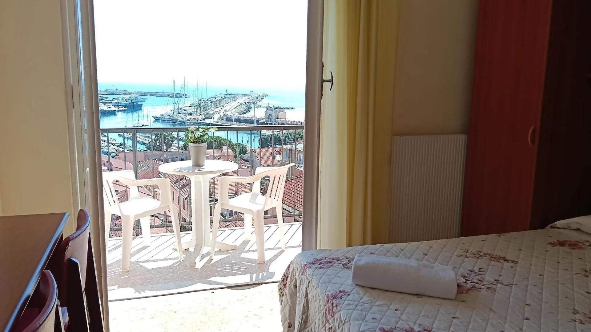 Hotel Robinia Imperia Italie