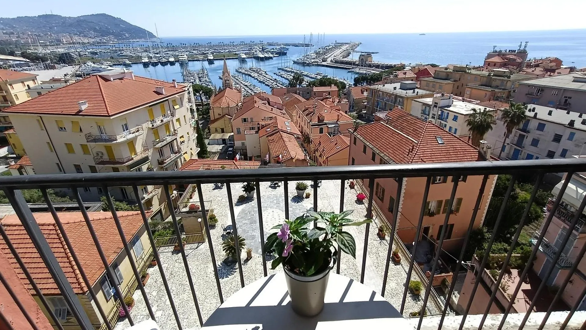 Hotel Robinia Imperia