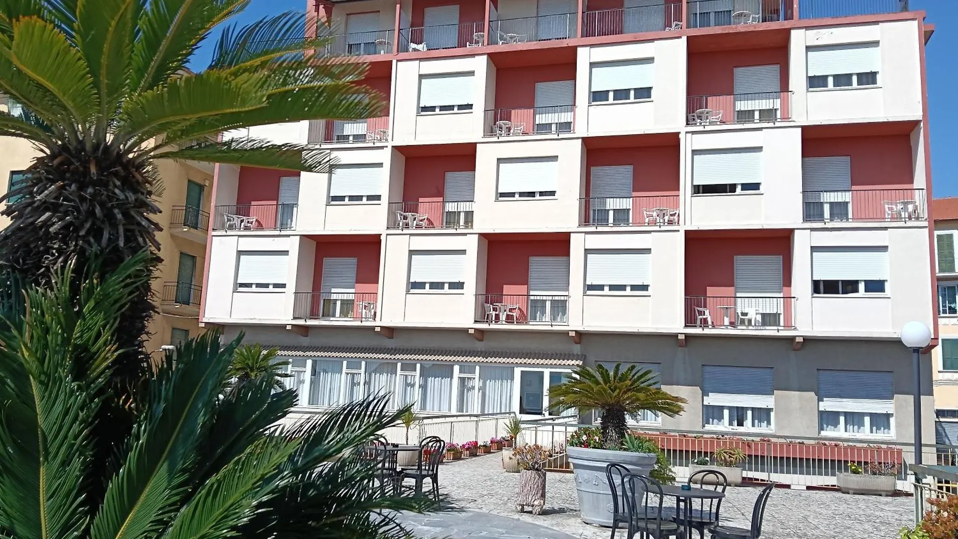 Hotel Robinia Imperia