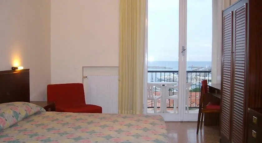 Hotel Robinia Imperia