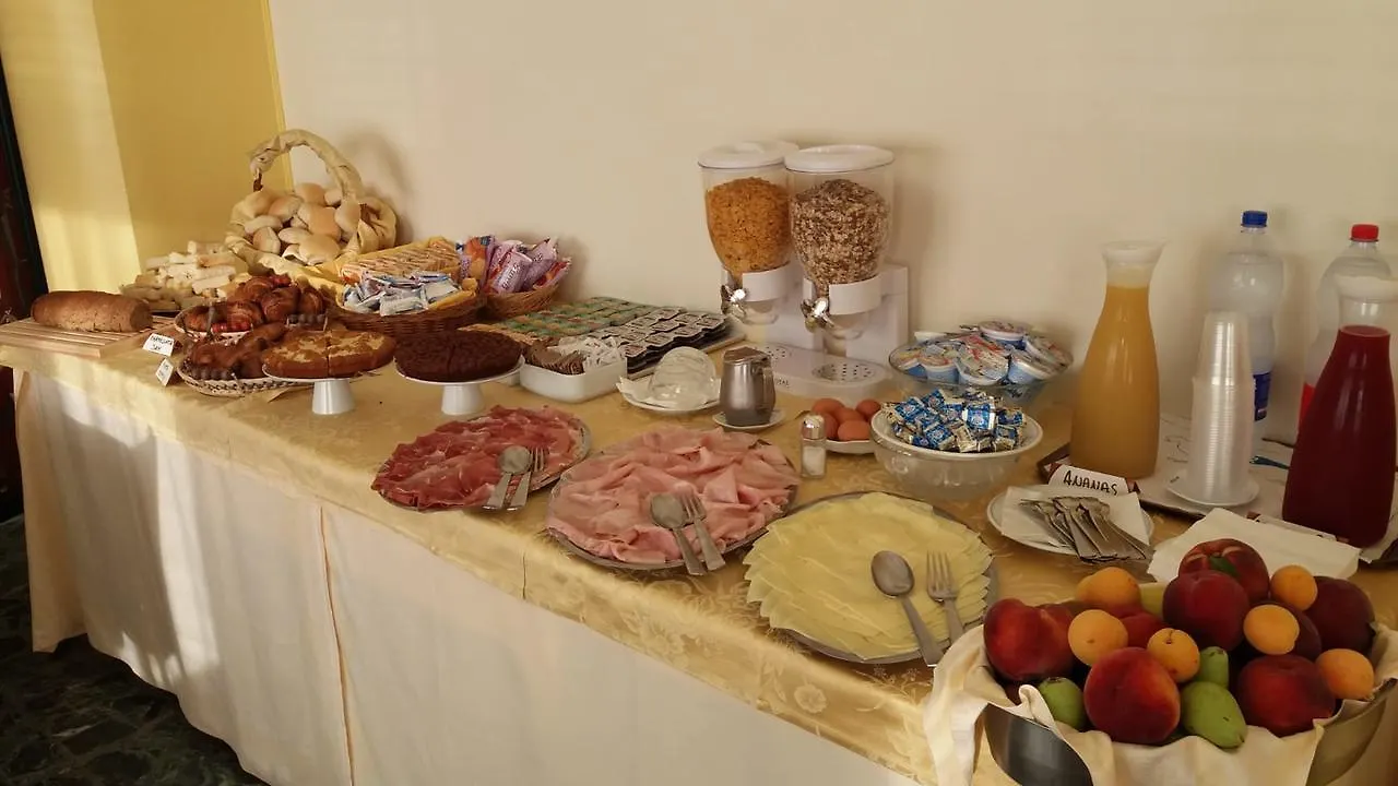 Hotel Robinia Imperia 3*,  Italia