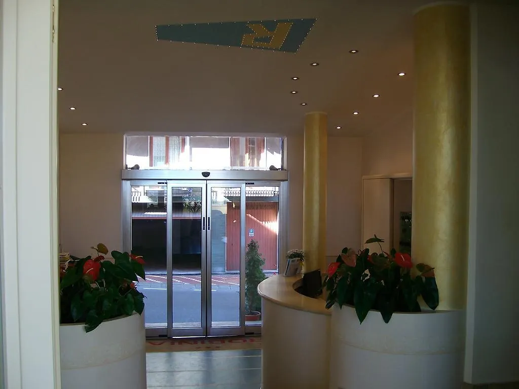 Hotel Robinia Imperia